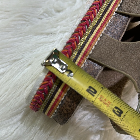 Muk Luks Tan platform sandals - Picture 6 of 8
